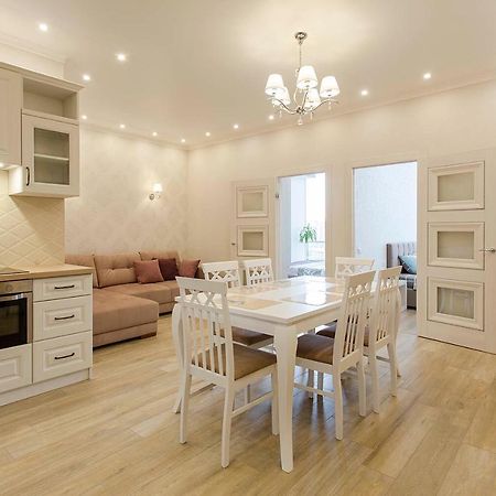 2-Roomed Apartment With Living Room Odesa Exterior photo